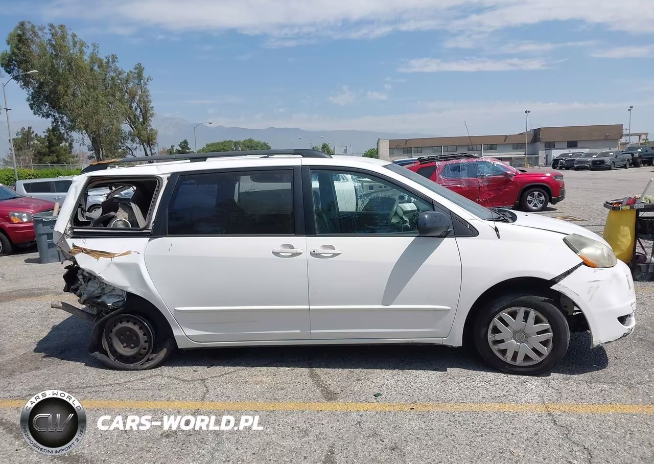 2004 Toyota Sienna Le VIN:5TDZA23C44S100756 - 16