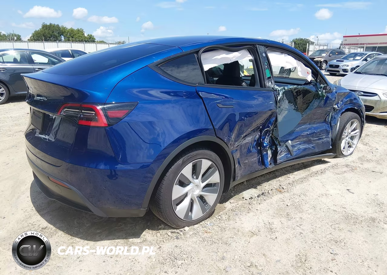 2021 Tesla Model Y Standard Range Rear-Wheel Drive VIN:5YJYGDEDXMF107419 - 4