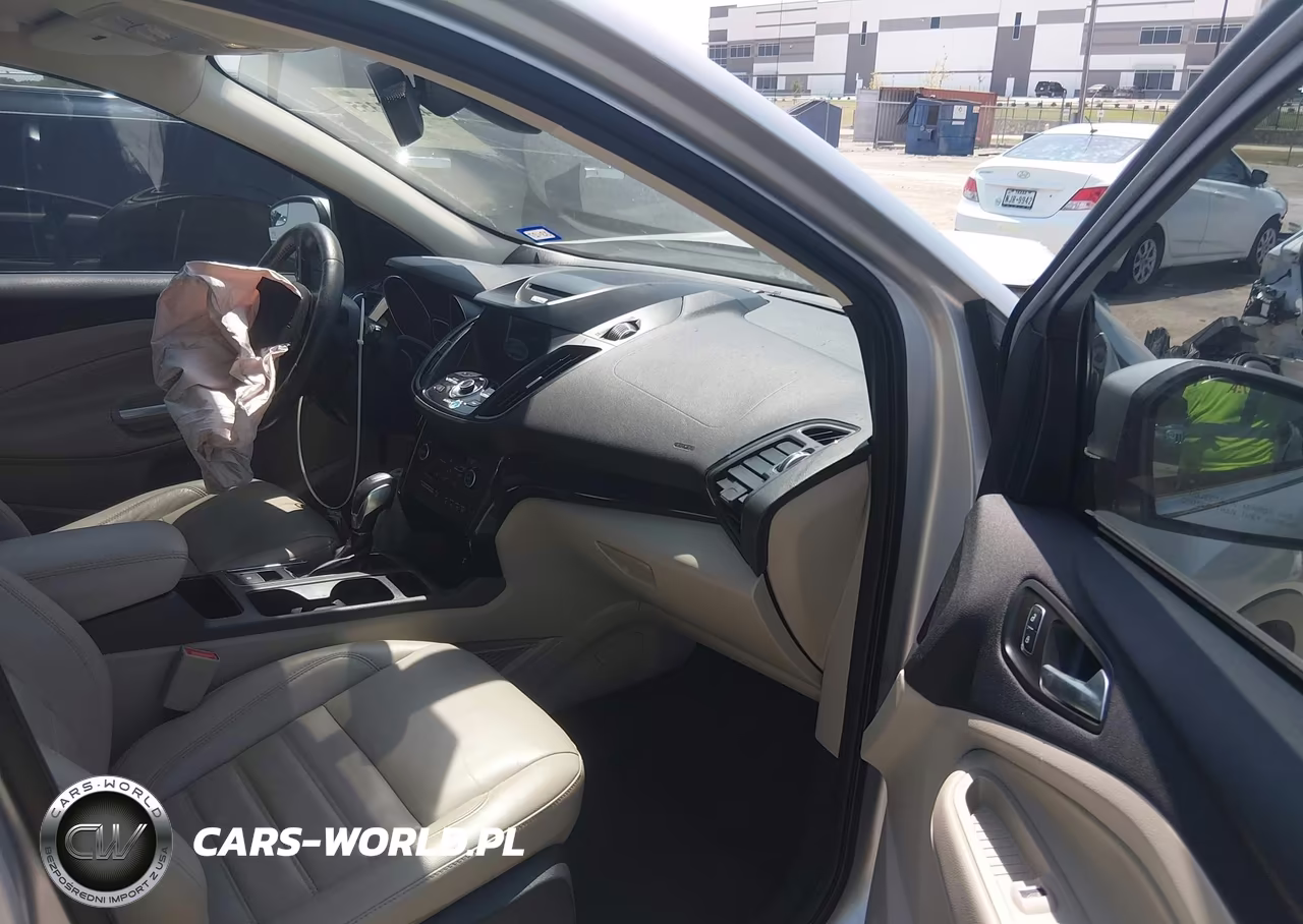 2018 Ford Escape Titanium VIN:1FMCU9J96JUA57795 - 5