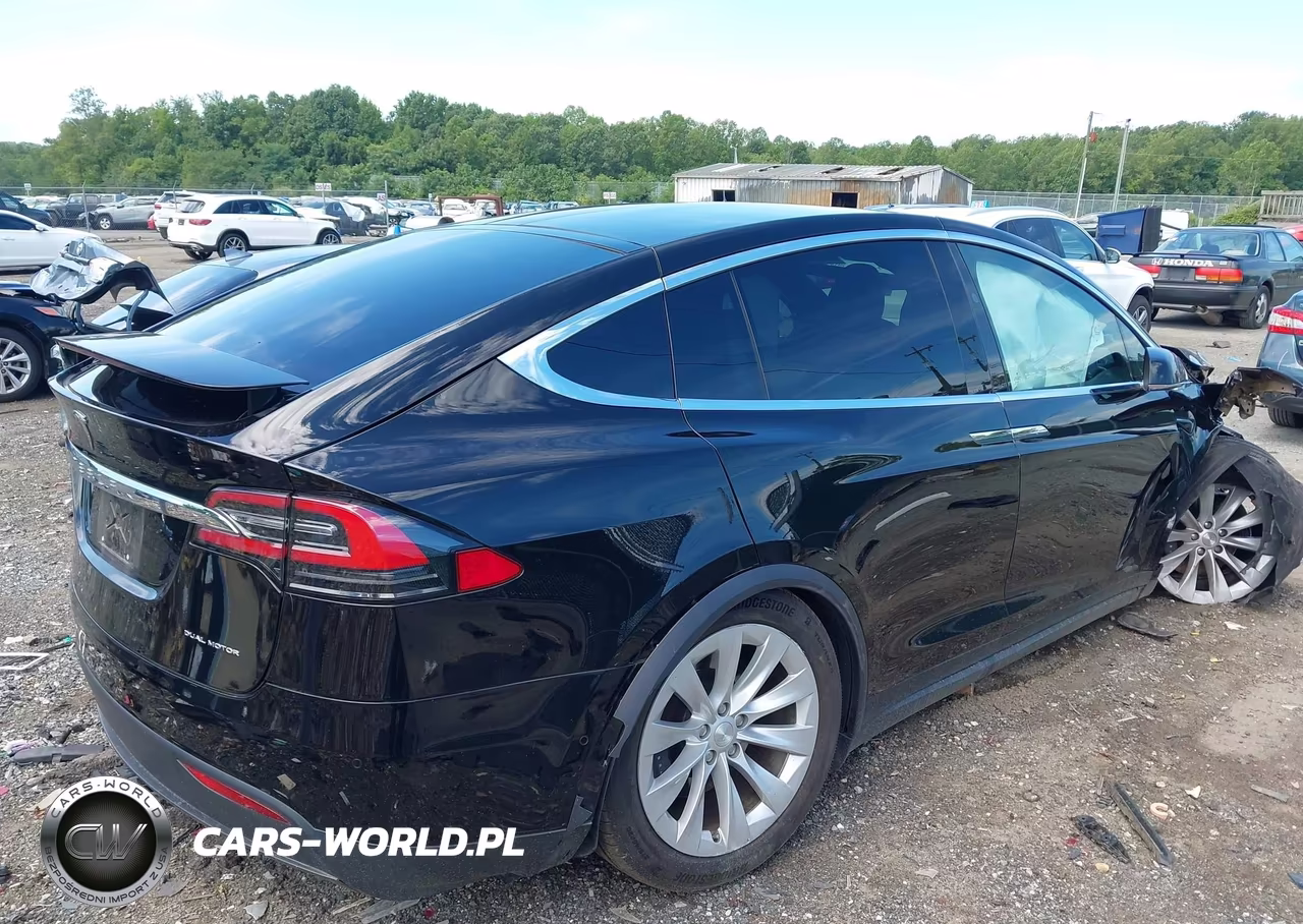 2020 Tesla Model X Long Range Dual Motor All-Wheel Drive-Long Range Plus Dual Motor All-Wheel Drive VIN:5YJXCAE23LF299964 - 4
