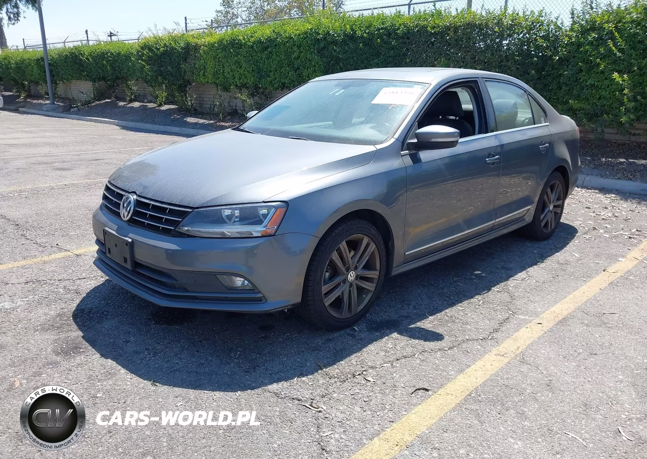 2018 Volkswagen Jetta 1.8T Sel VIN:3VWL17AJXJM205105 - 2