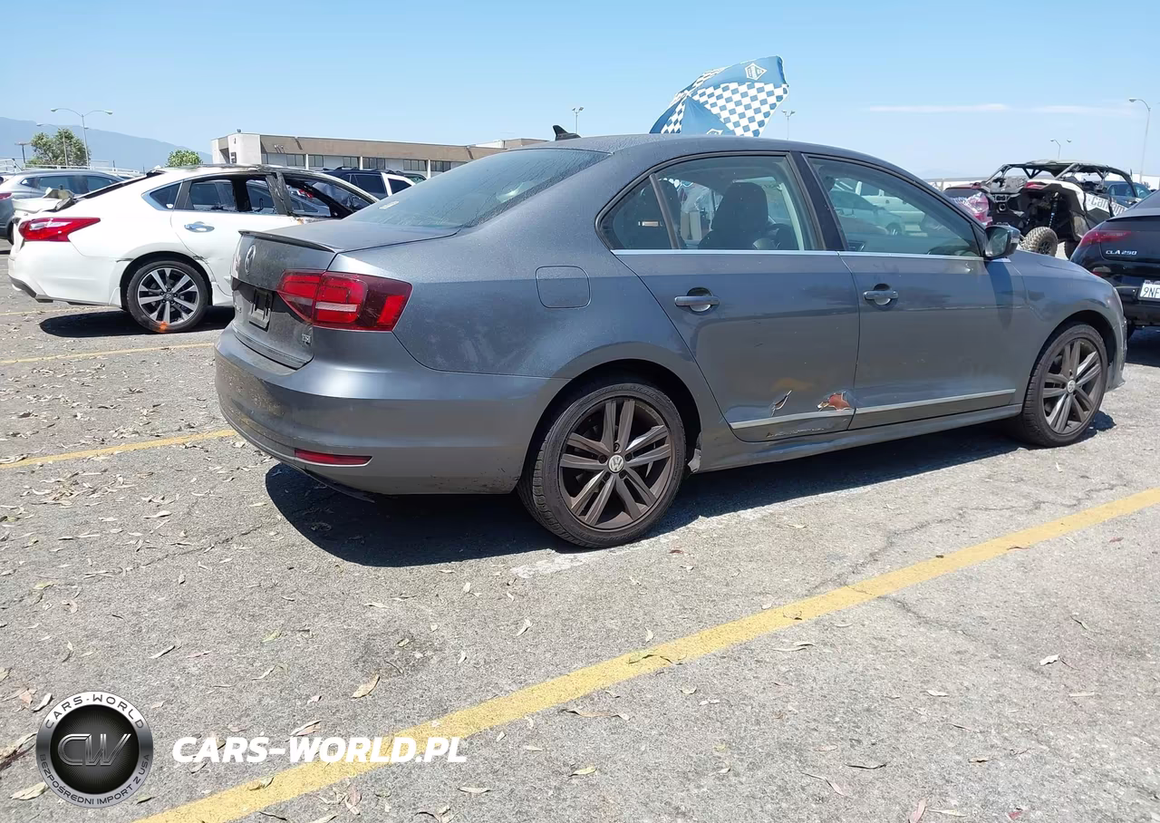 2018 Volkswagen Jetta 1.8T Sel VIN:3VWL17AJXJM205105 - 4