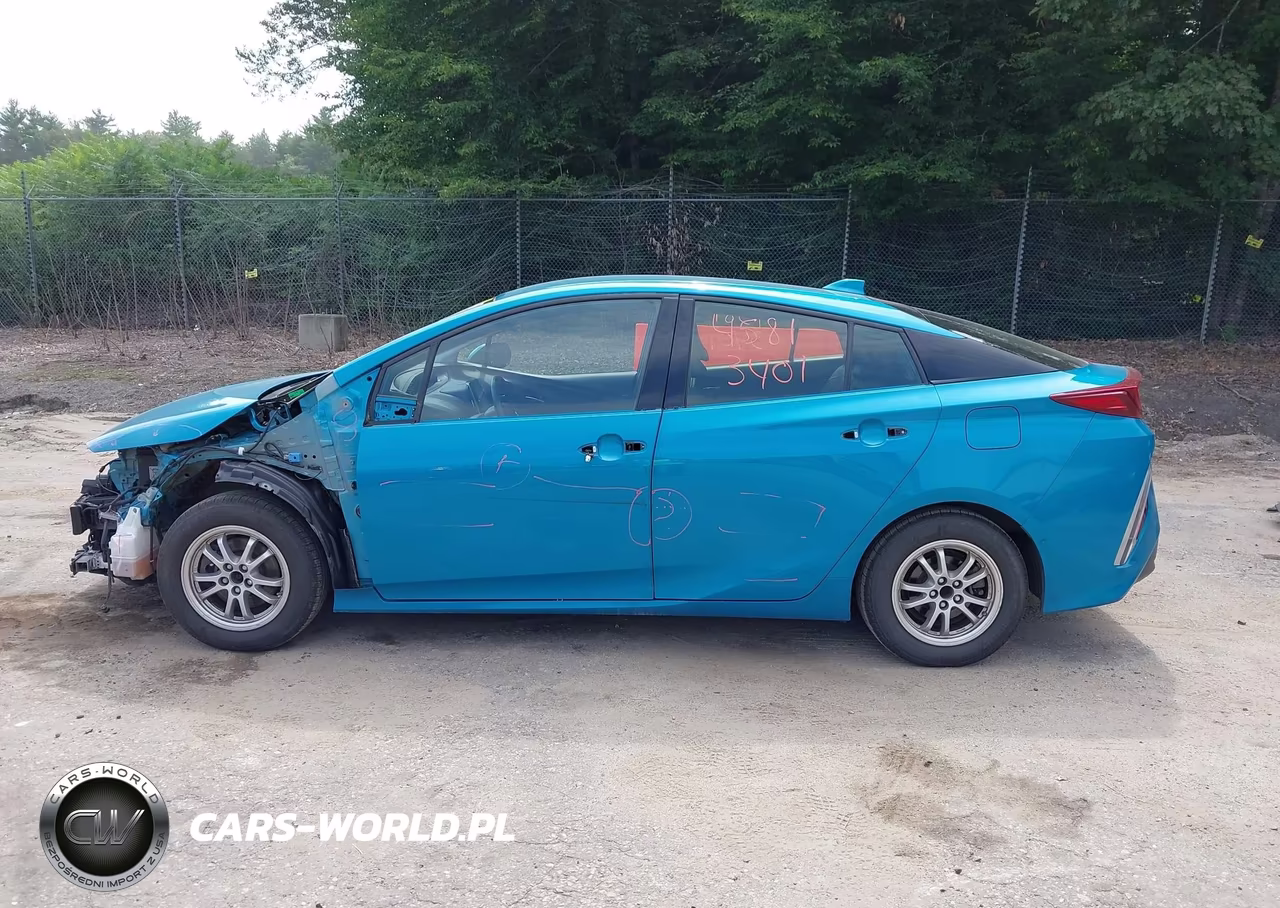 2020 Toyota Prius Prime Limited VIN:JTDKARFP6L3129636 - 15