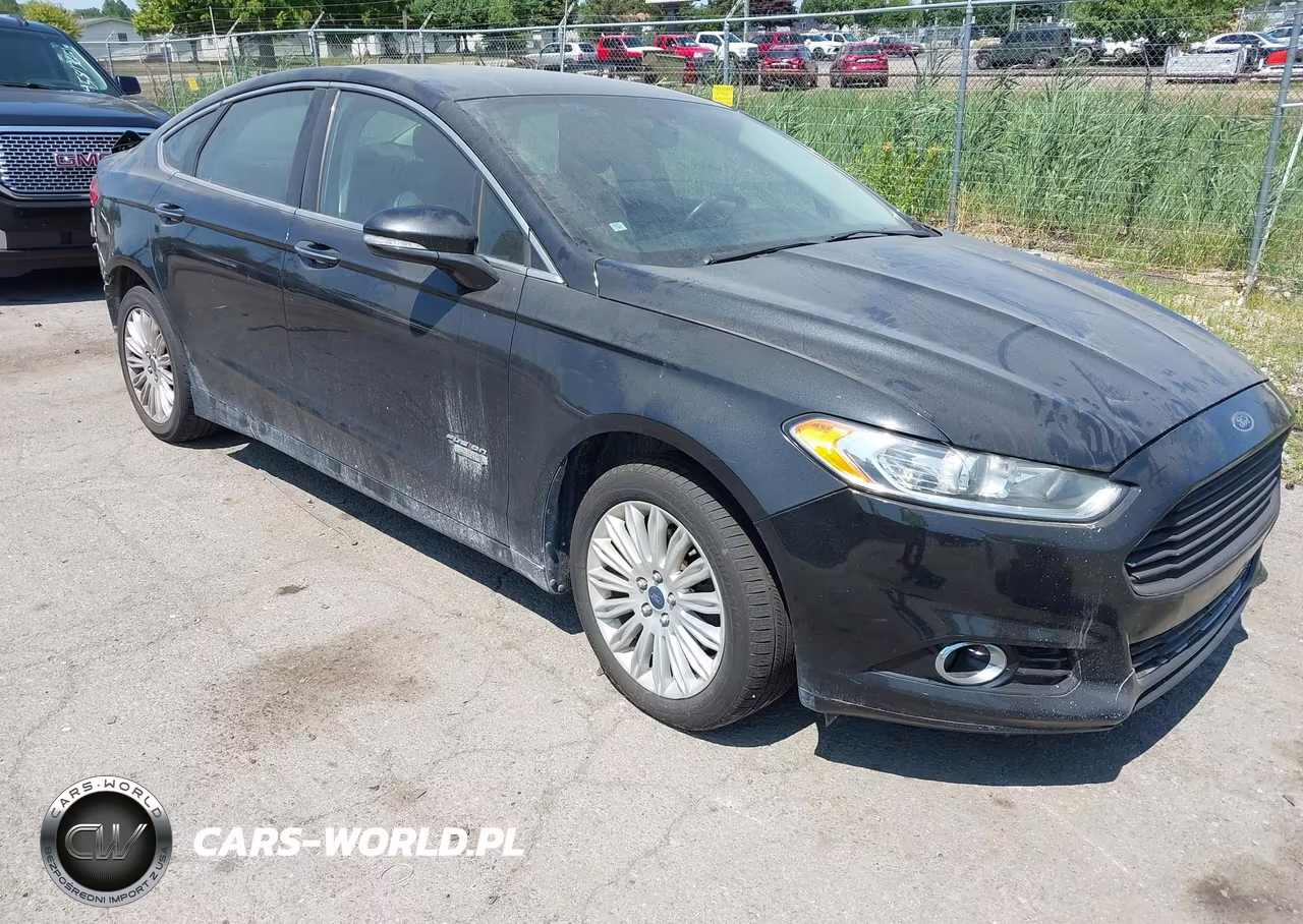 2014 Ford Fusion Energi Titanium – zdjęcie 1 z 12