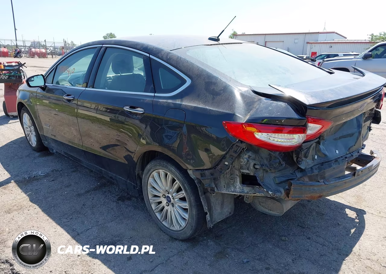 2014 Ford Fusion Energi Titanium VIN:3FA6P0SU0ER167946 - 3