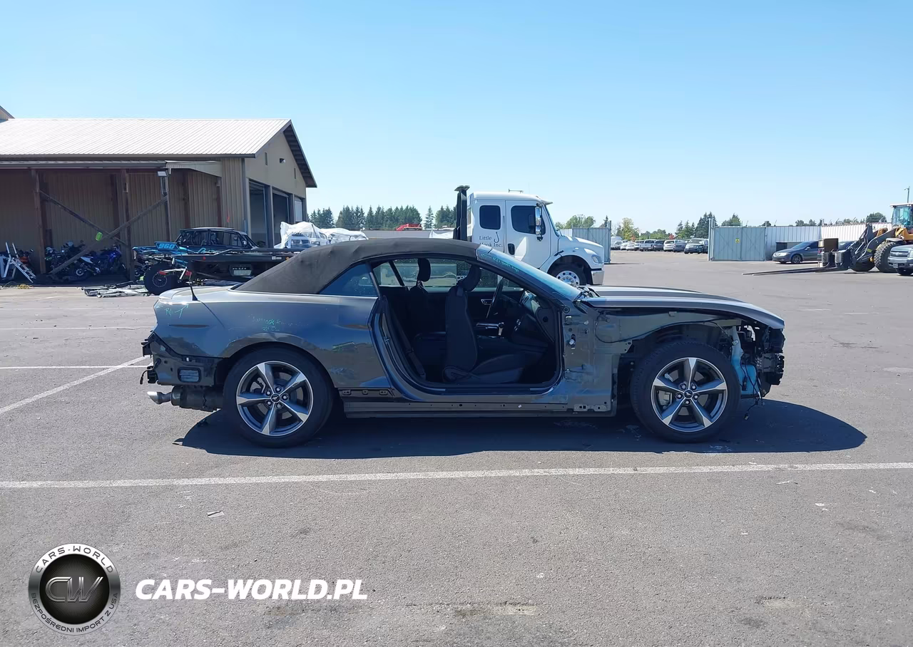 2017 Ford Mustang V6 VIN:1FATP8EM7H5239732 - 14