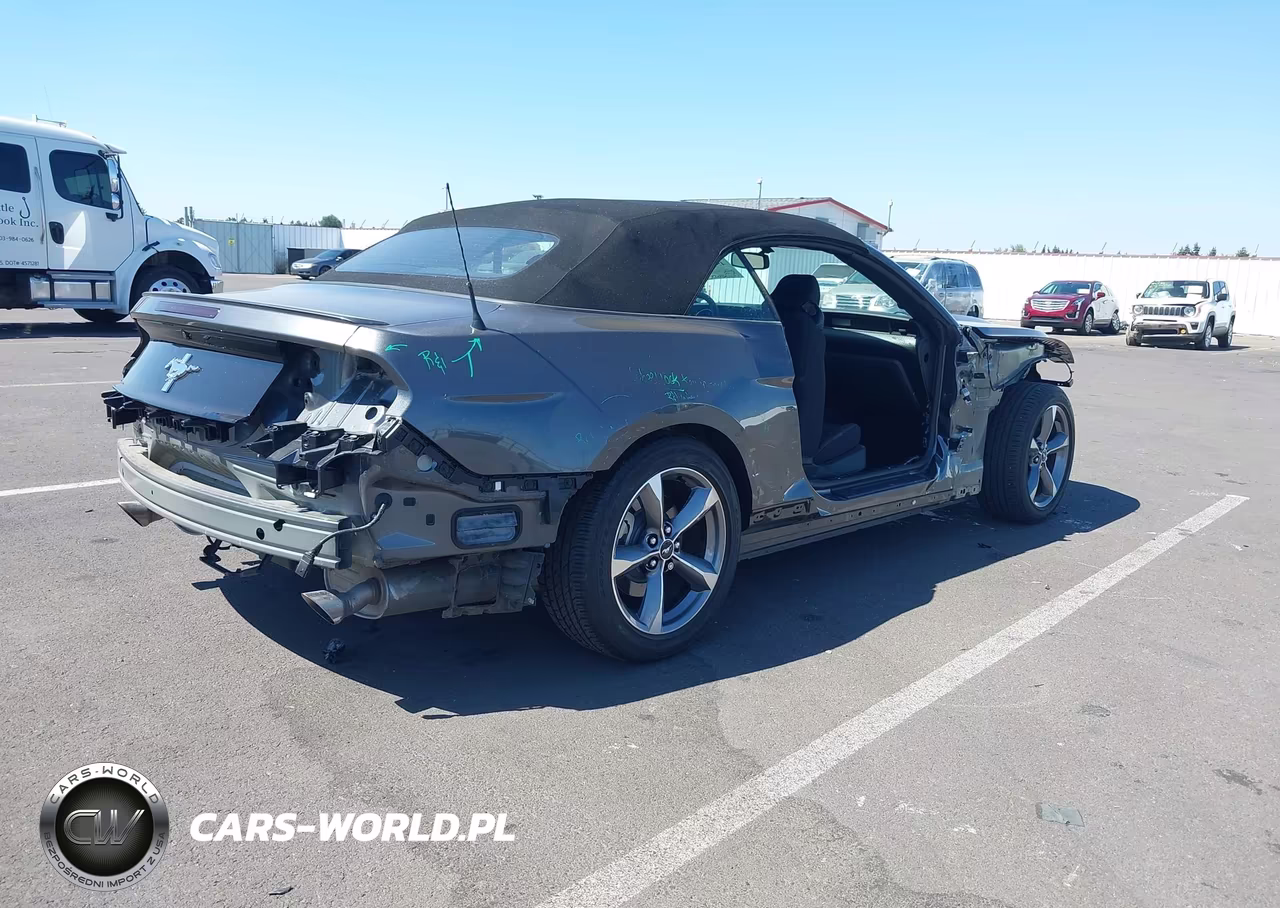 2017 Ford Mustang V6 VIN:1FATP8EM7H5239732 - 4