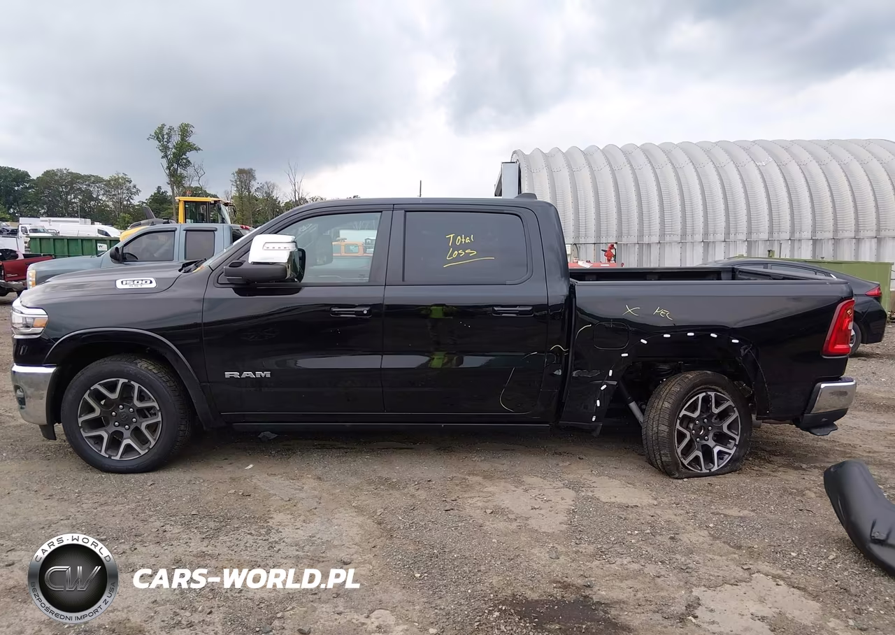 2025 Ram 1500 Laramie 4X4 5'7 Box VIN:1C6SRFJP1SN708624 - 15