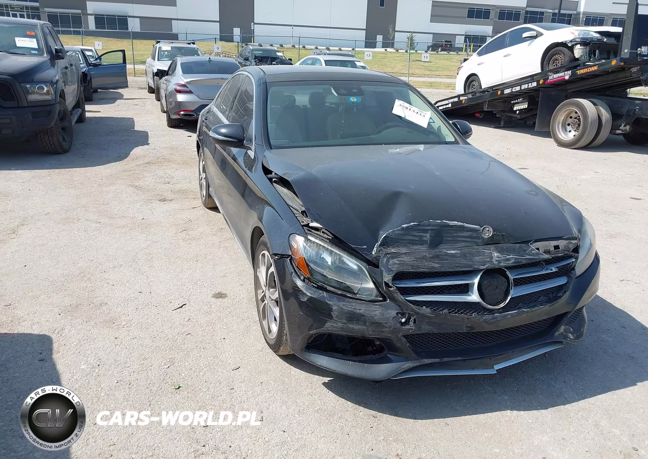 2017 Mercedes-Benz C 300 – zdjęcie 1 z 18