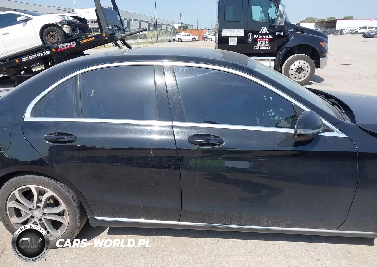 2017 Mercedes-Benz C 300 VIN:55SWF4JB3HU196799 - 13