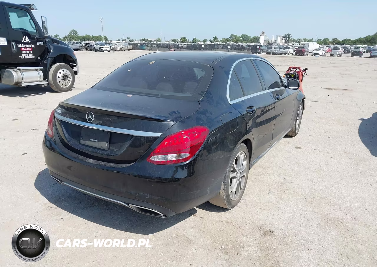 2017 Mercedes-Benz C 300 VIN:55SWF4JB3HU196799 - 4