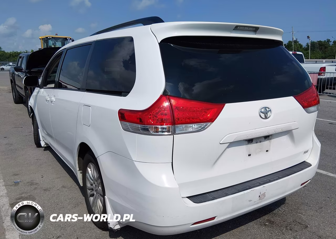 2013 Toyota Sienna Xle V6 8 Passenger VIN:5TDYK3DC4DS351371 - 3