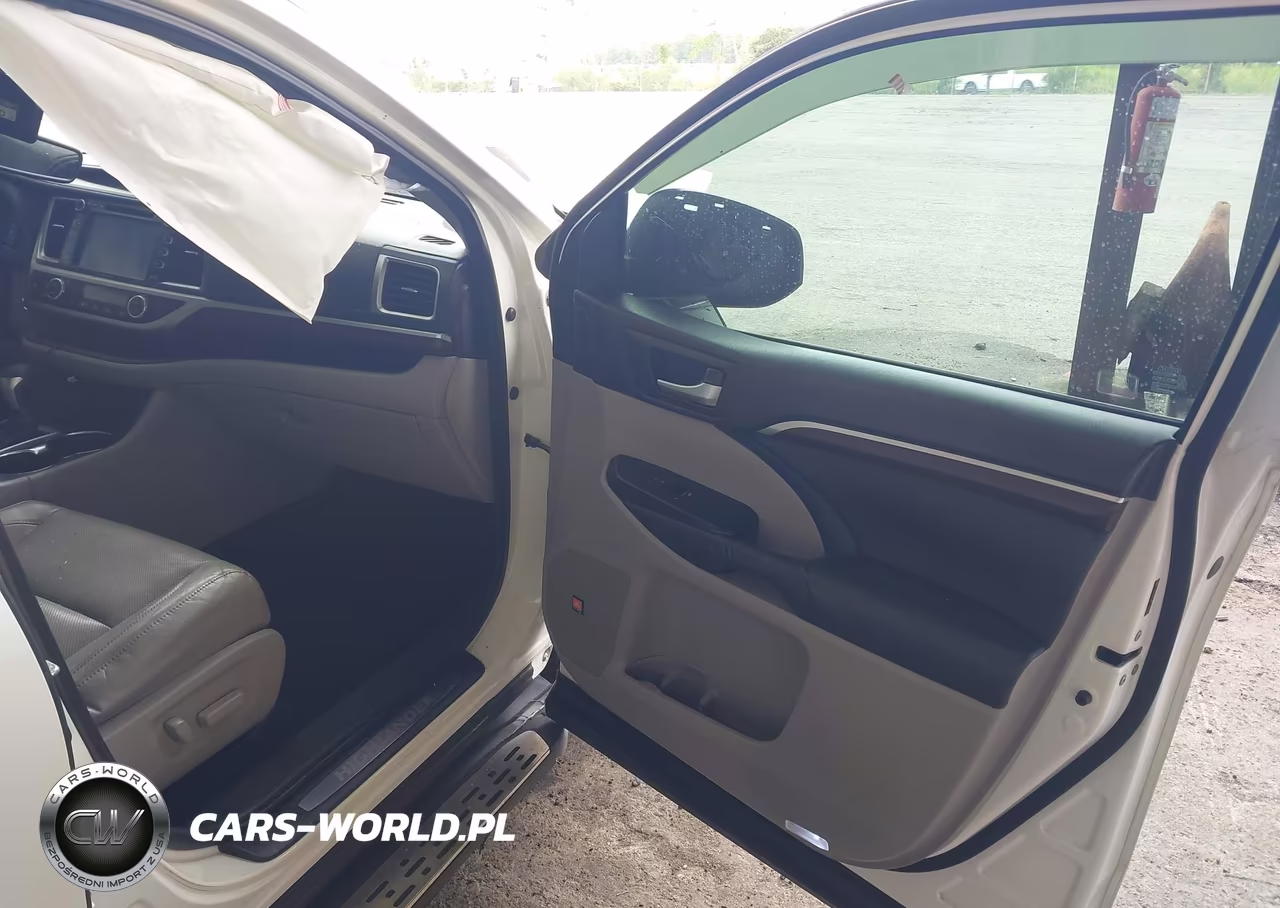 2014 Toyota Highlander Limited Platinum V6 VIN:5TDYKRFH8ES012853 - 5