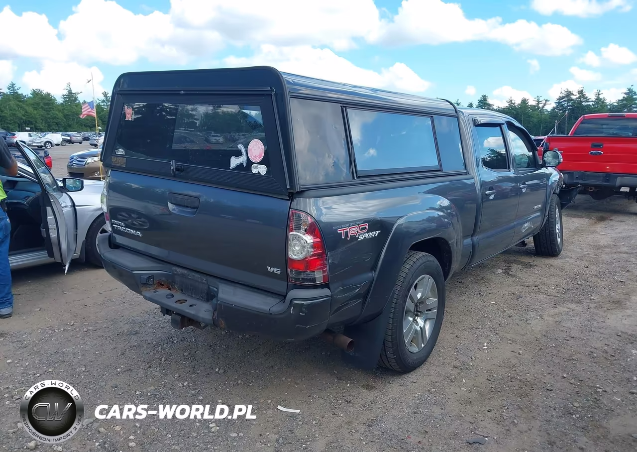 2012 Toyota Tacoma Base V6 VIN:3TMMU4FN0CM045327 - 4