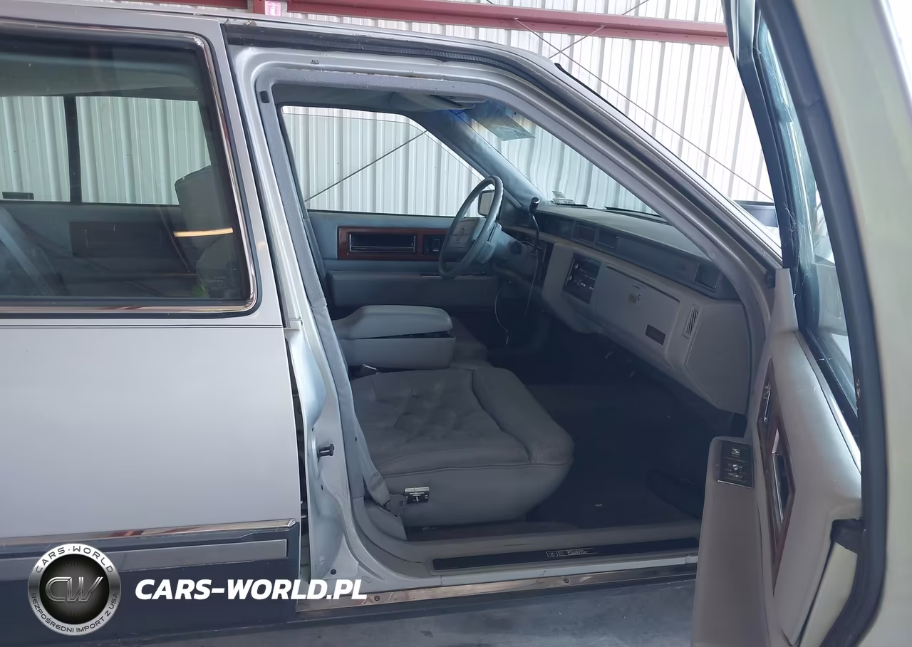 1991 Cadillac Fleetwood VIN:1G6CB53B8M4225625 - 5