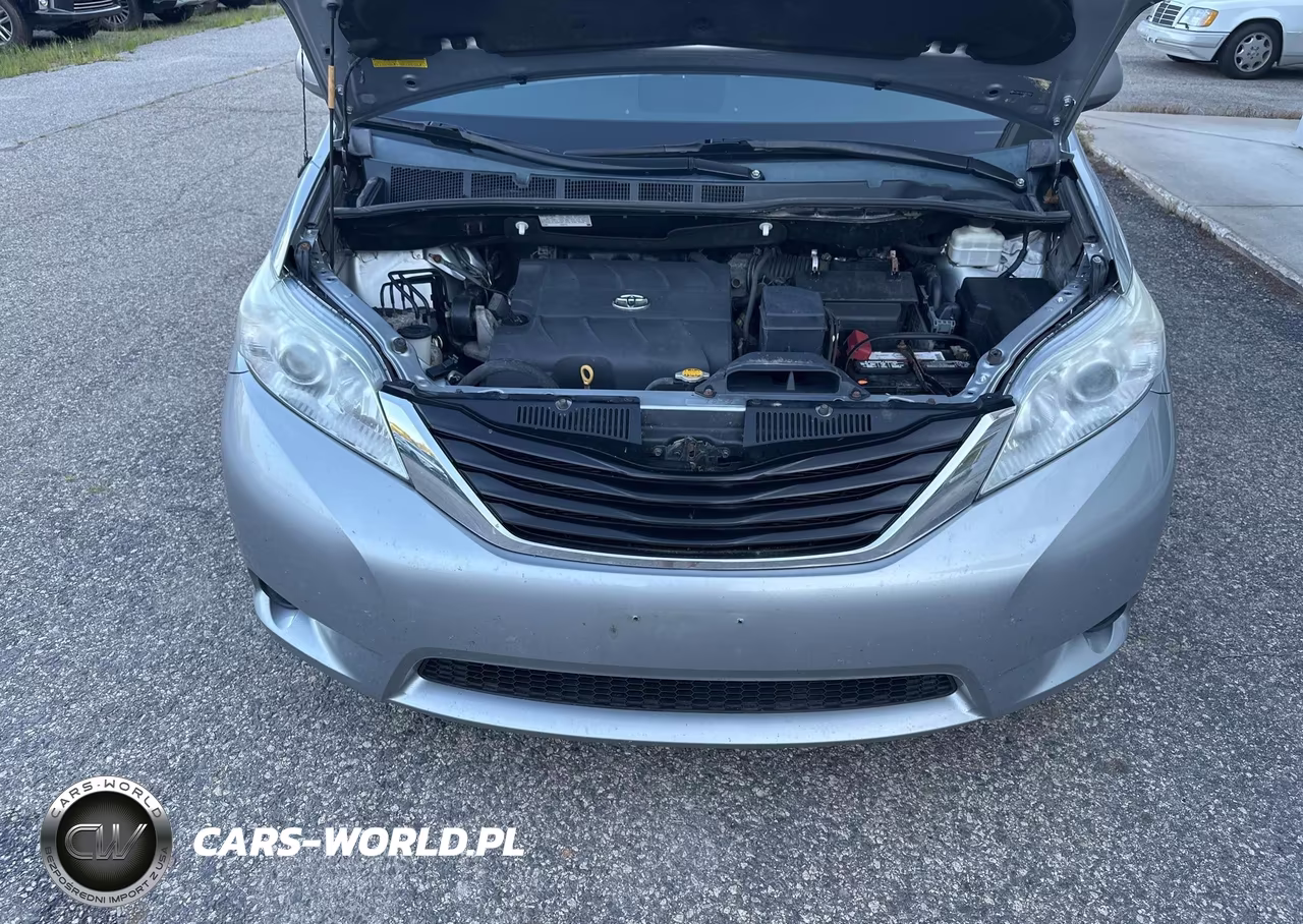 2014 Toyota Sienna Le VIN:5TDKK3DCXES478665 - 10