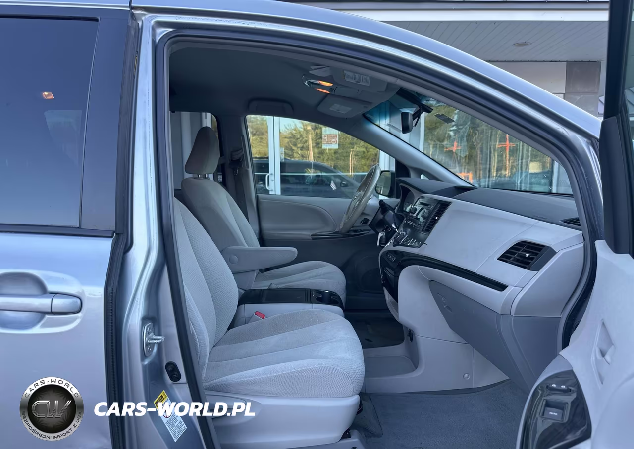 2014 Toyota Sienna Le VIN:5TDKK3DCXES478665 - 5