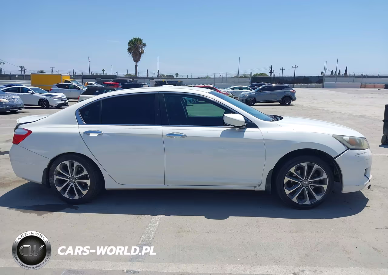 2015 Honda Accord Sport VIN:1HGCR2F59FA107019 - 13
