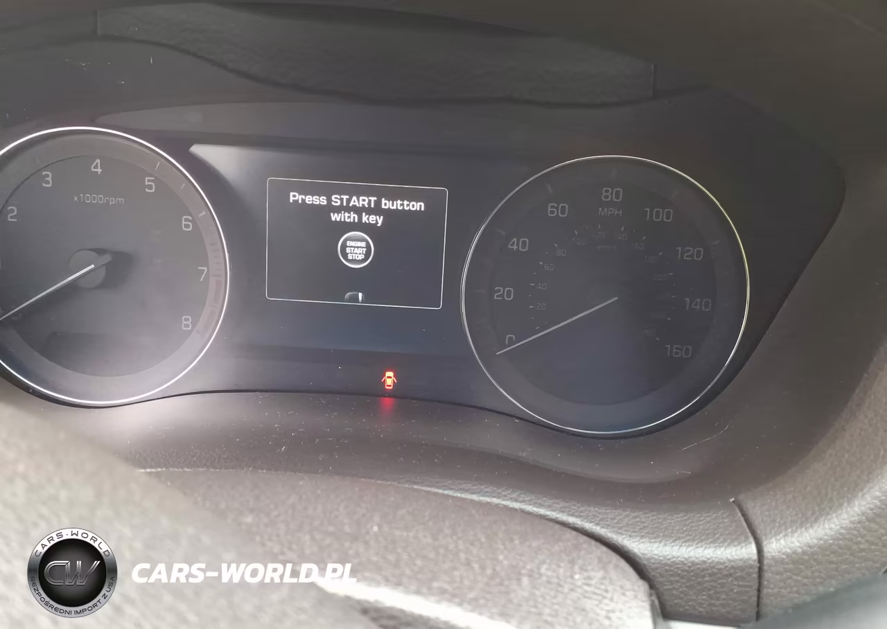 2016 Hyundai Genesis 3.8 VIN:KMHGN4JE3GU137529 - 17