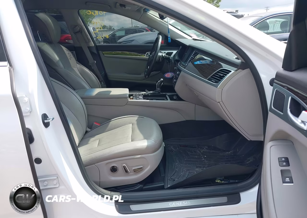 2016 Hyundai Genesis 3.8 VIN:KMHGN4JE3GU137529 - 5