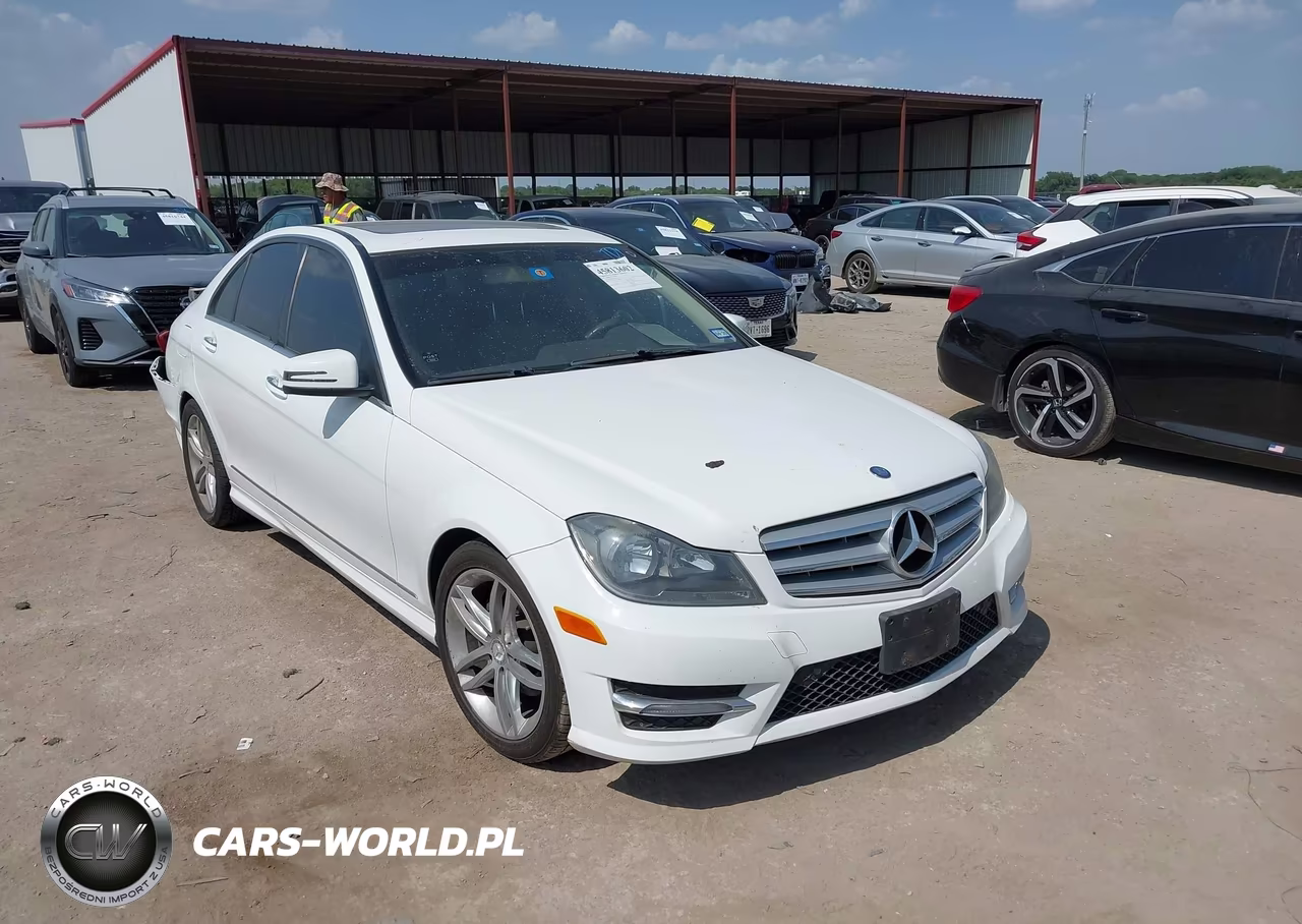 2013 Mercedes-Benz C 250 Sport VIN:WDDGF4HB8DA768115 - 1