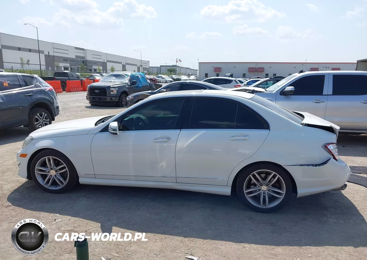 2013 Mercedes-Benz C 250 Sport VIN:WDDGF4HB8DA768115 - 14