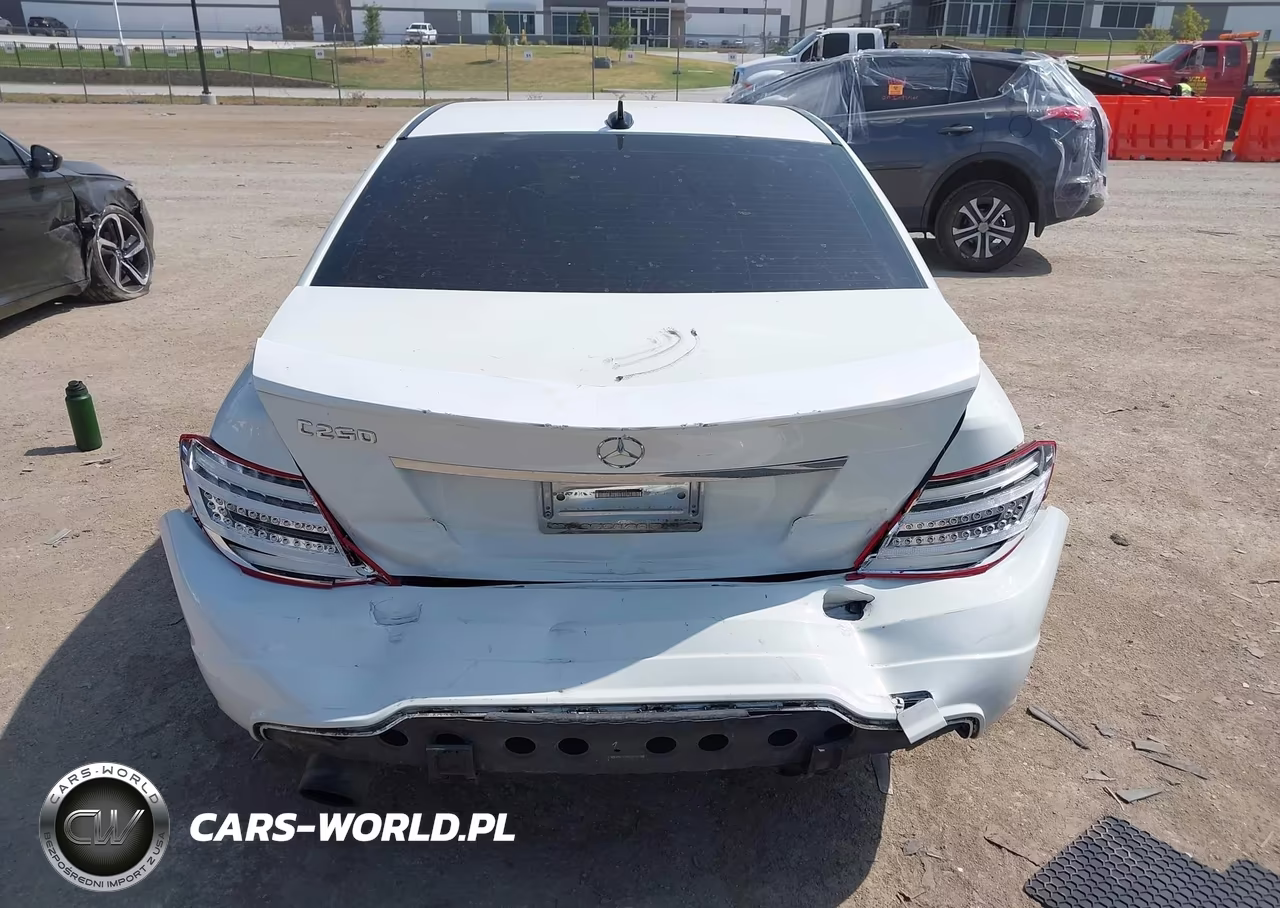 2013 Mercedes-Benz C 250 Sport VIN:WDDGF4HB8DA768115 - 16