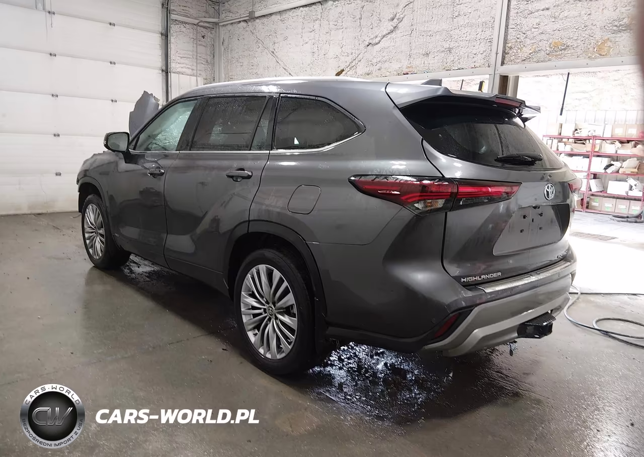 2024 Toyota Highlander Hybrid Platinum VIN:5TDEBRCH9RS633323 - 3