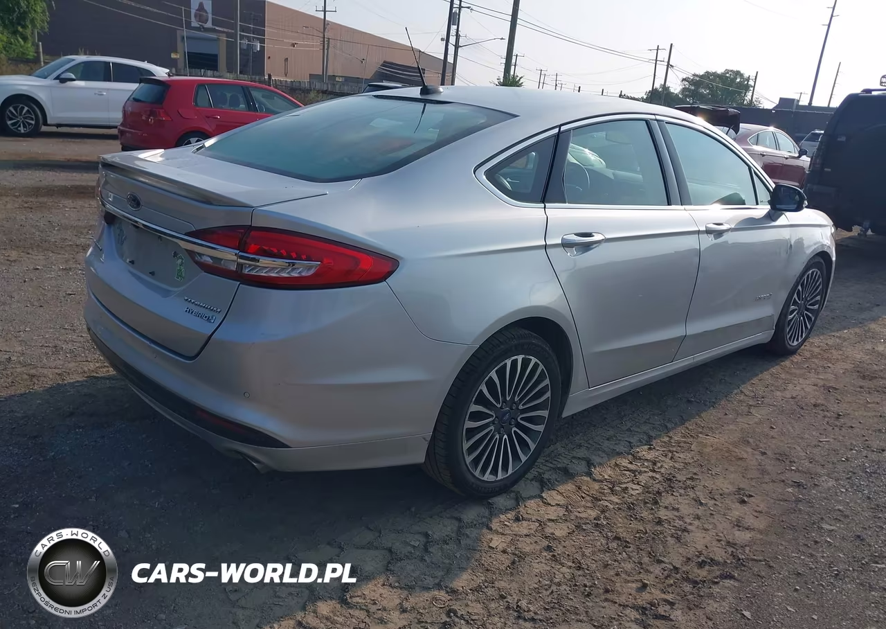 2017 Ford Fusion Hybrid Titanium VIN:3FA6P0RU5HR234499 - 4