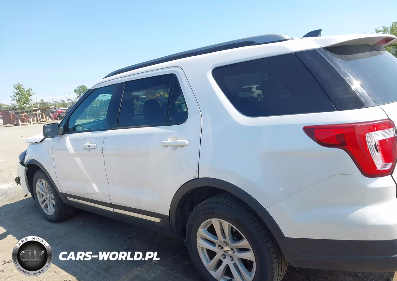 2019 Ford Explorer Xlt VIN:1FM5K8D80KGA21631 - 14