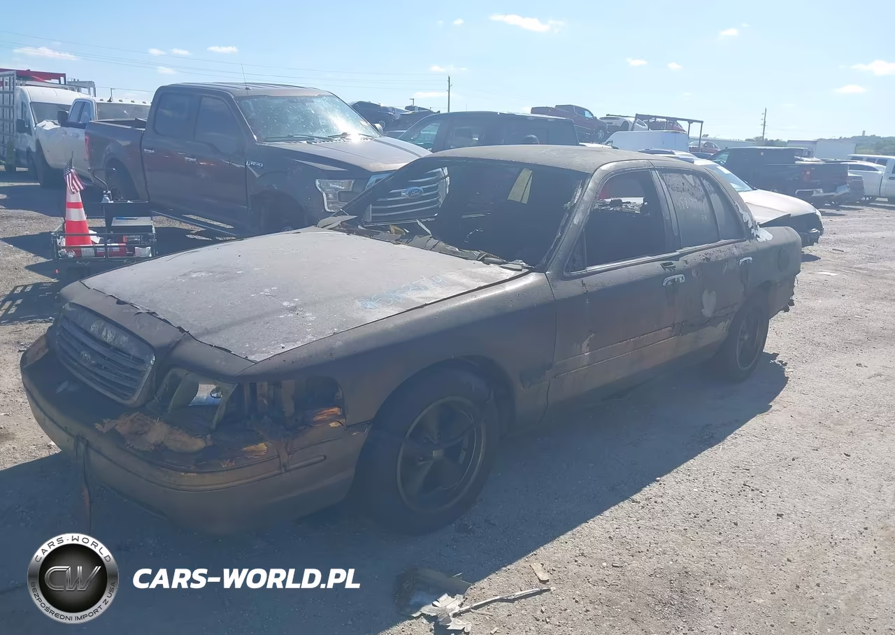 2001 Ford Crown Victoria Lx VIN:2FAFP74W91X151893 - 2