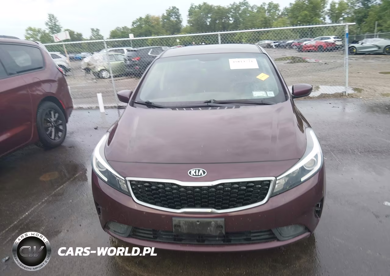 2018 Kia Forte Lx VIN:3KPFK4A71JE246572 - 12