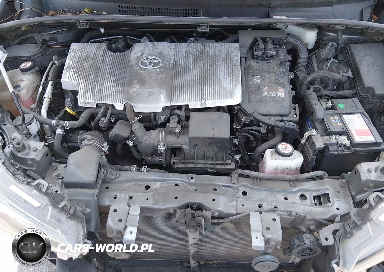 2020 Toyota Prius Le VIN:JTDKARFUXL3112943 - 10