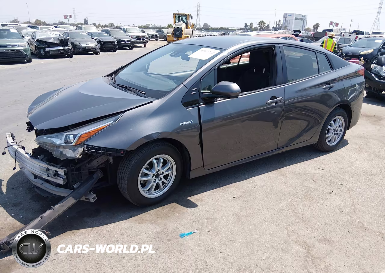 2020 Toyota Prius Le VIN:JTDKARFUXL3112943 - 2