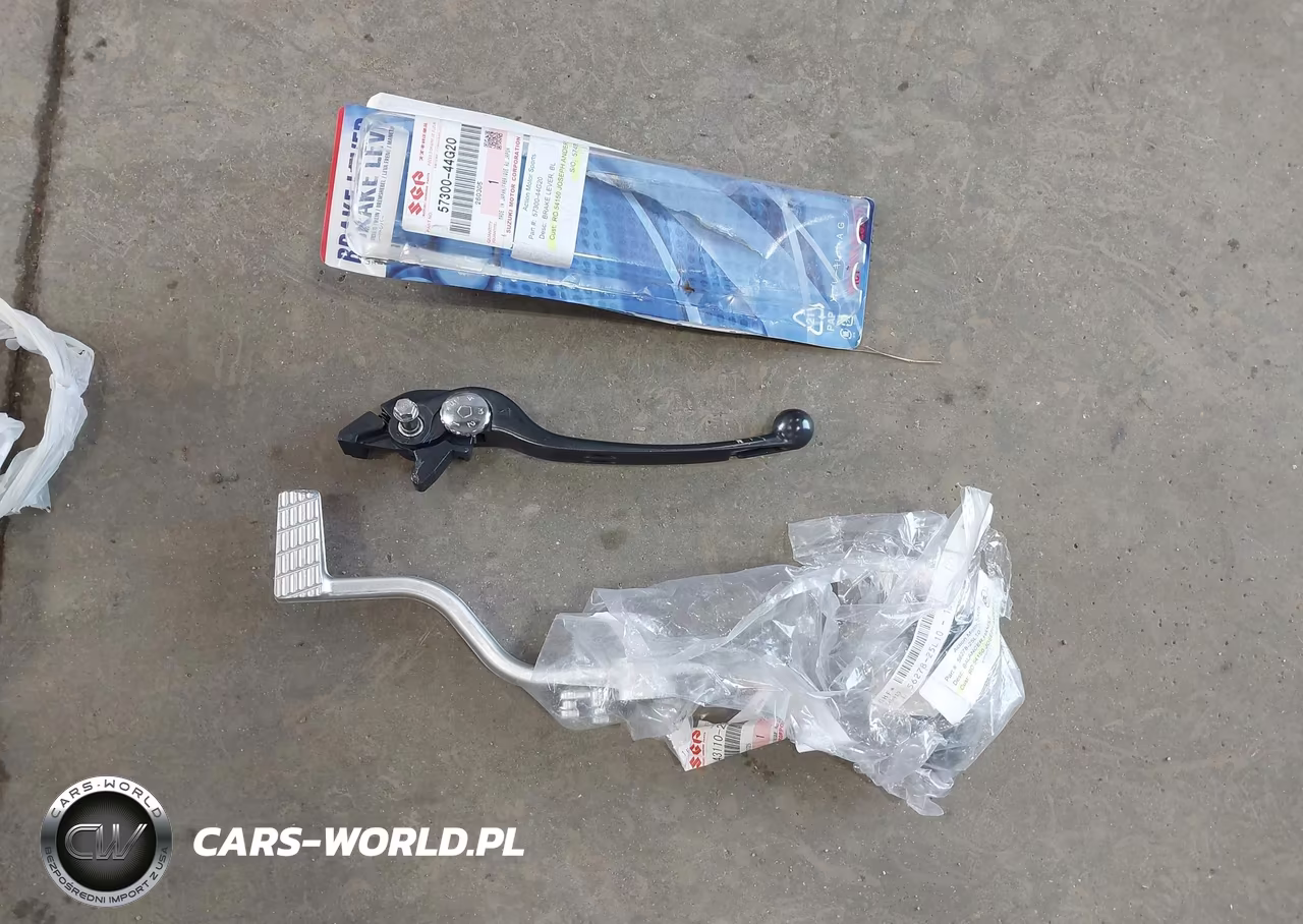 2024 Suzuki Gsx800 F VIN:JS1EM13B0R7103303 - 12