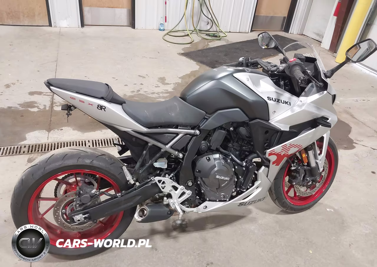 2024 Suzuki Gsx800 F VIN:JS1EM13B0R7103303 - 13