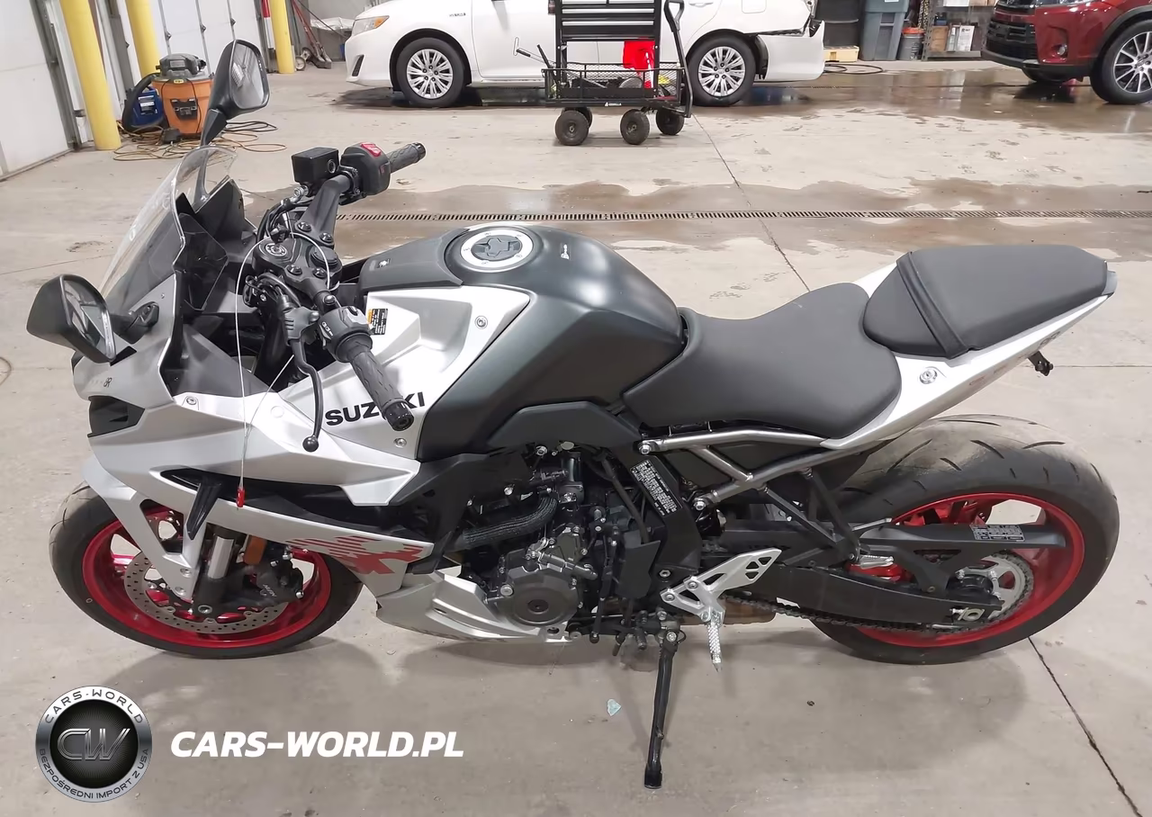 2024 Suzuki Gsx800 F VIN:JS1EM13B0R7103303 - 14