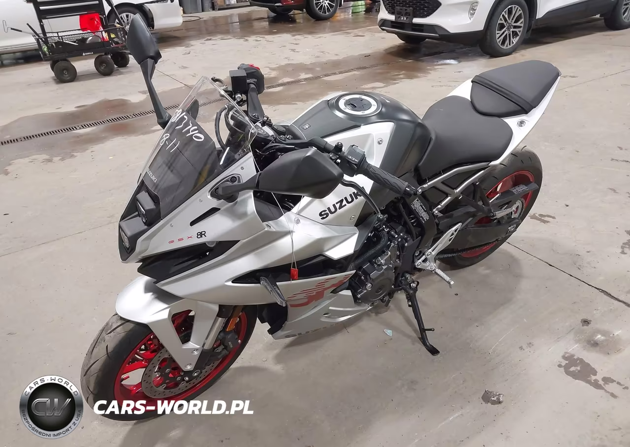 2024 Suzuki Gsx800 F VIN:JS1EM13B0R7103303 - 2