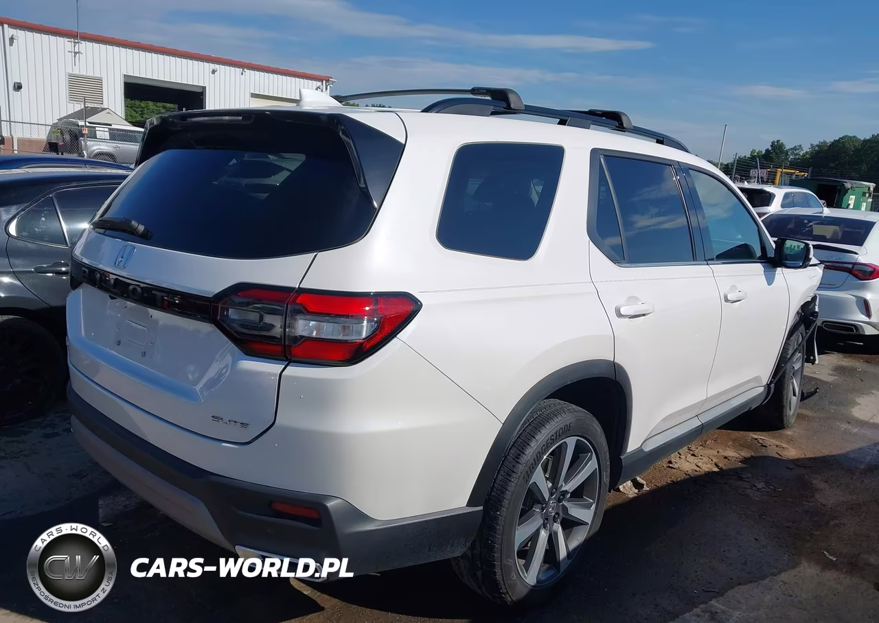 2025 Honda Pilot Elite VIN:5FNYG1H8XSB121847 - 4