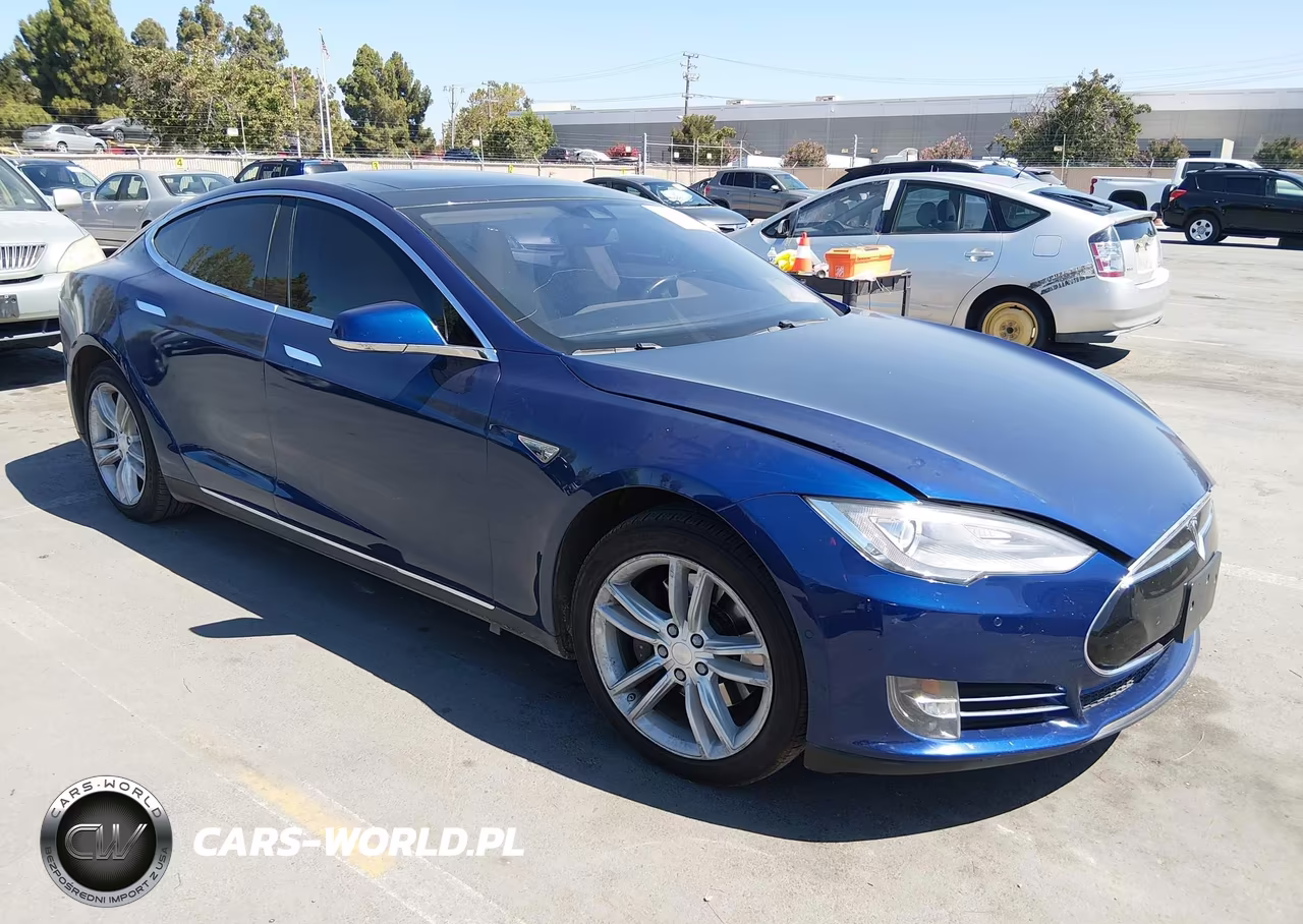 TESLA MODEL S – zdjęcie 1 z 18