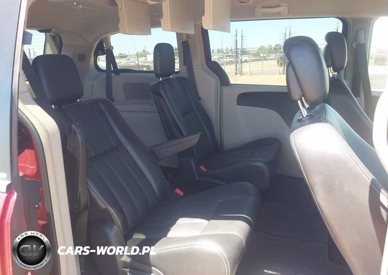 2012 Chrysler Town & Country Touring VIN:2C4RC1BG8CR383243 - 8