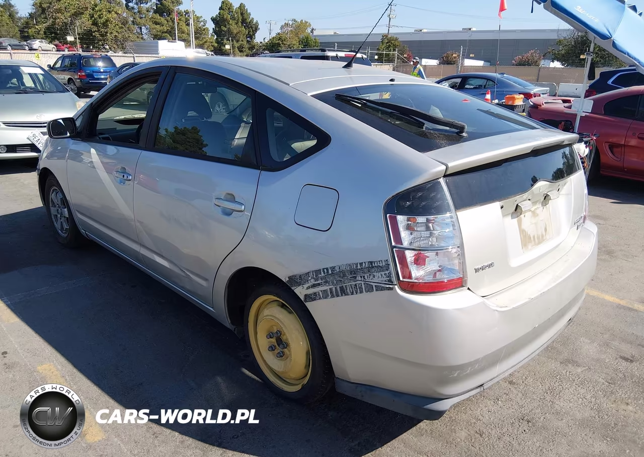 2005 Toyota Prius VIN:JTDKB20U450127164 - 3
