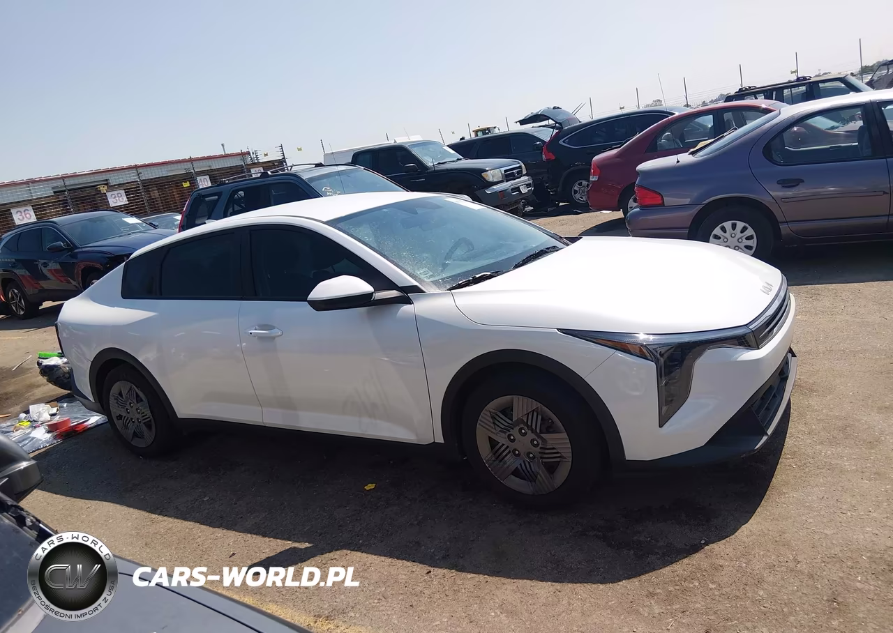 2025 Kia K4 Lx VIN:3KPFT4DE8SE157395 - 14