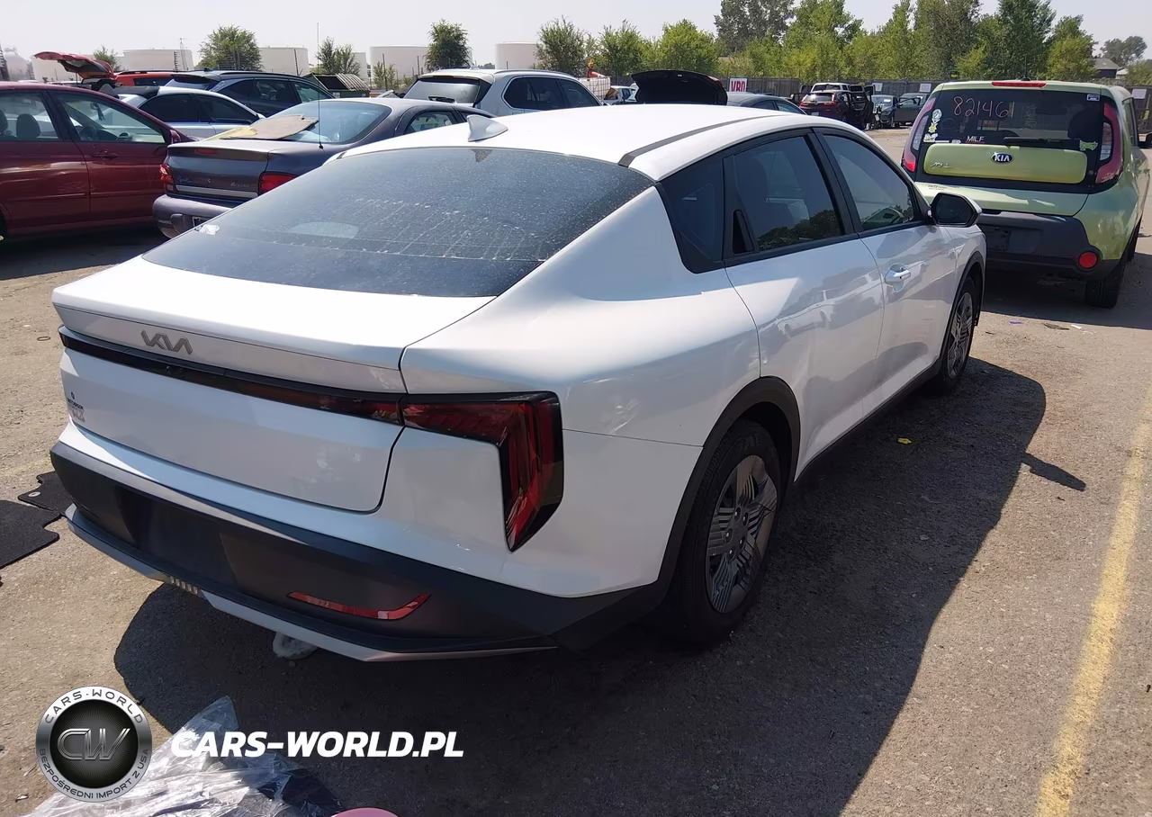 2025 Kia K4 Lx VIN:3KPFT4DE8SE157395 - 4
