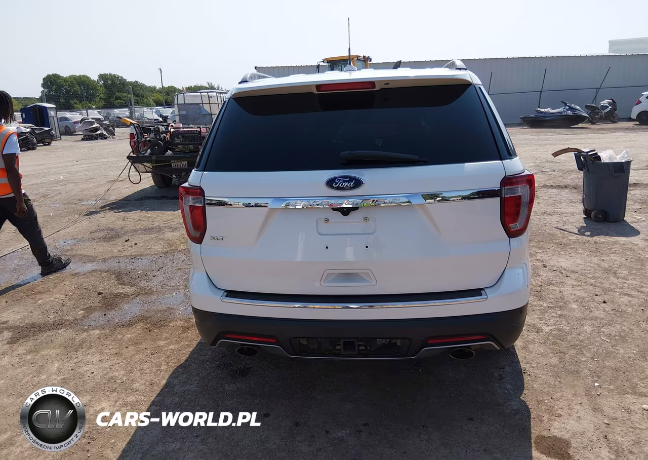 2018 Ford Explorer Xlt VIN:1FM5K7D88JGB04068 - 16