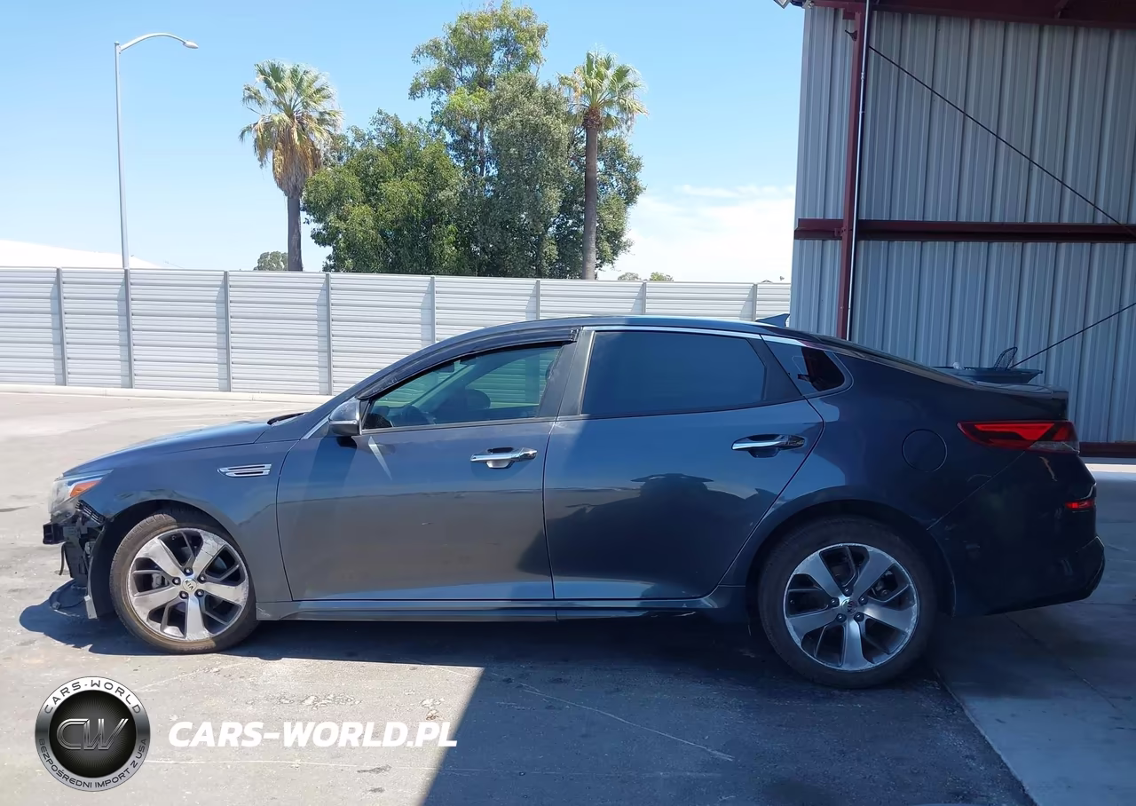 2020 Kia Optima S VIN:5XXGT4L36LG408136 - 15