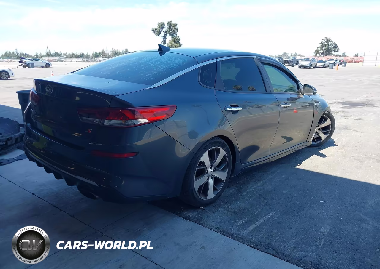 2020 Kia Optima S VIN:5XXGT4L36LG408136 - 4
