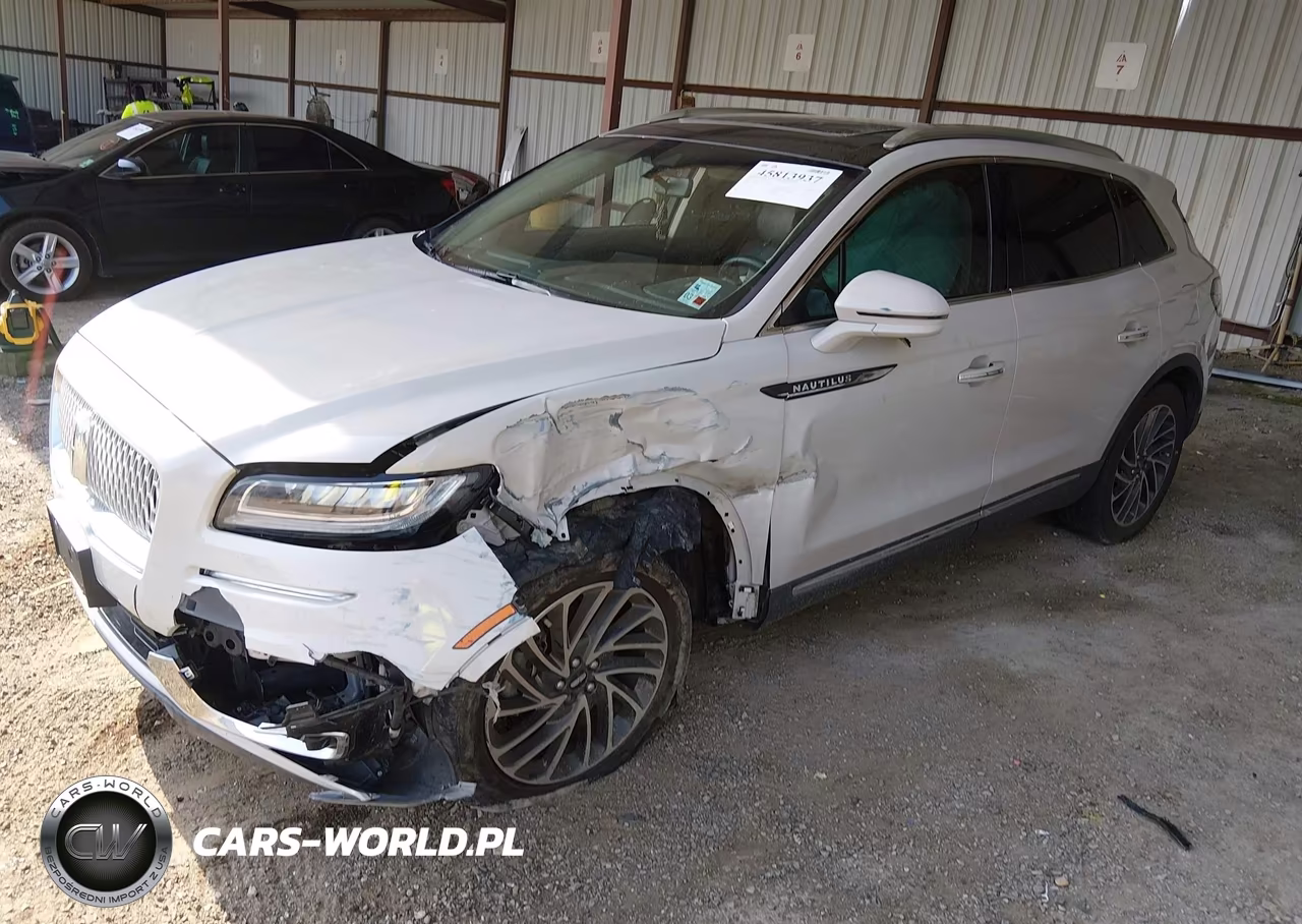 2020 Lincoln Nautilus Reserve VIN:2LMPJ6K9XLBL25770 - 2