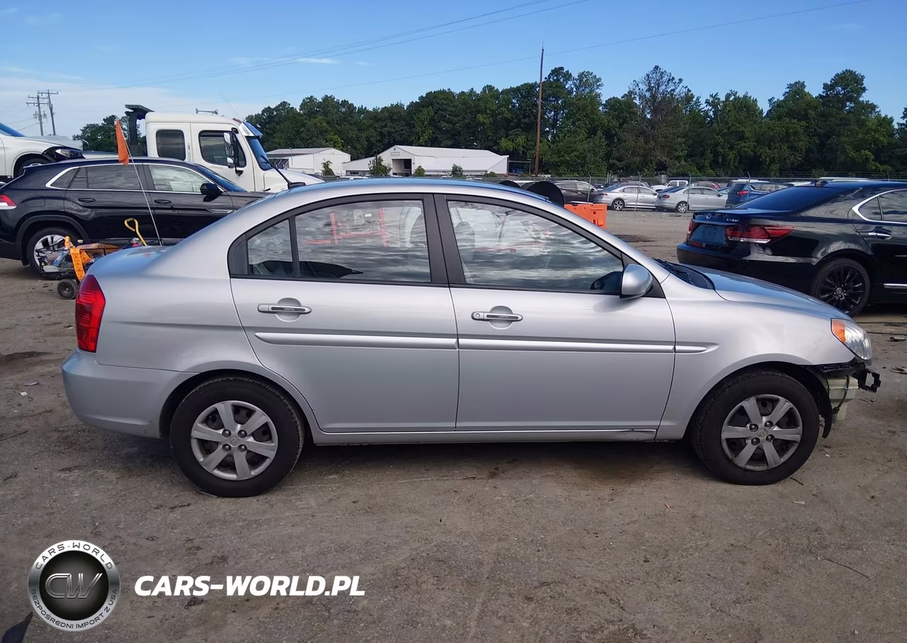 2010 Hyundai Accent Gls VIN:KMHCN4AC5AU428649 - 13
