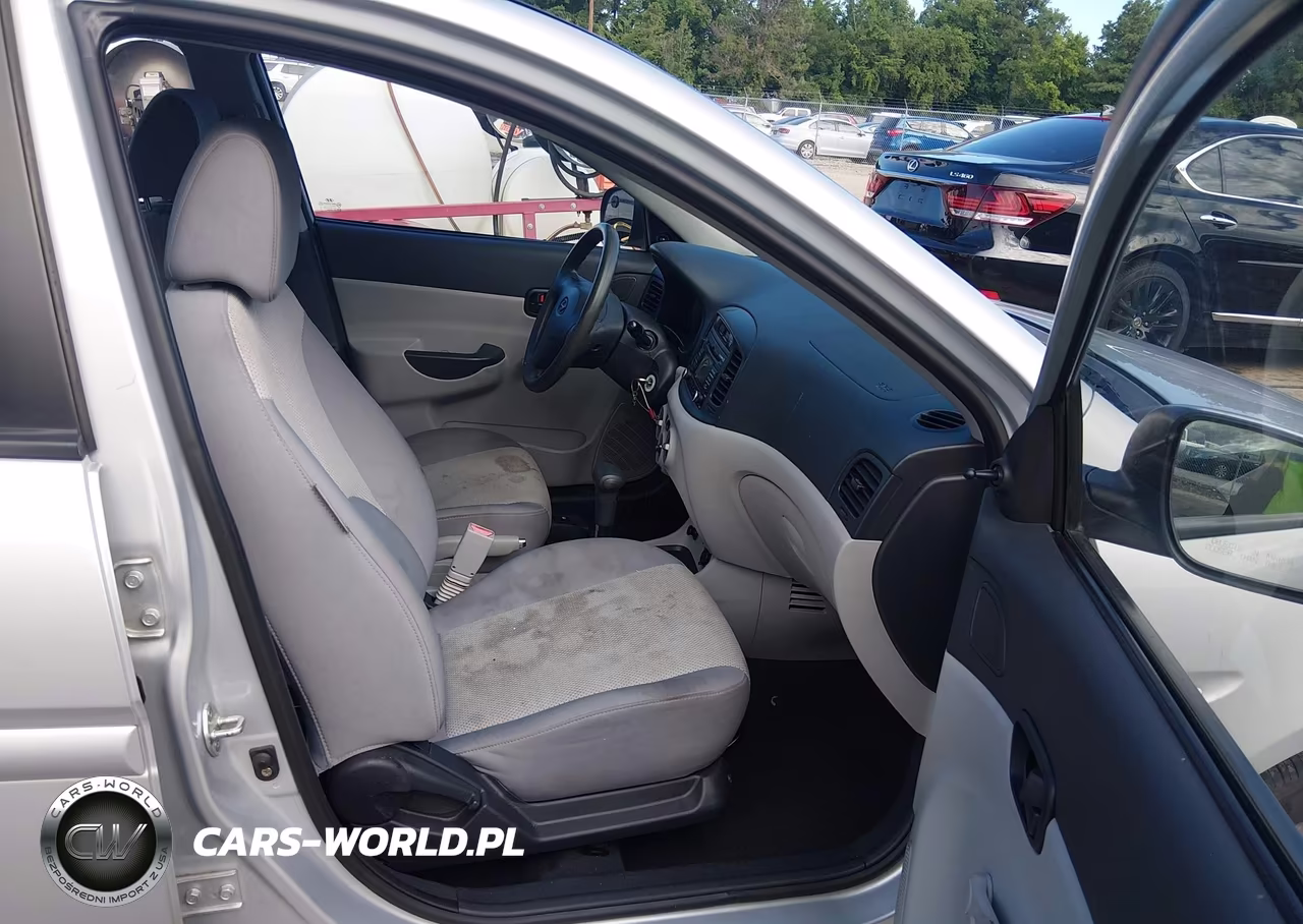 2010 Hyundai Accent Gls VIN:KMHCN4AC5AU428649 - 5